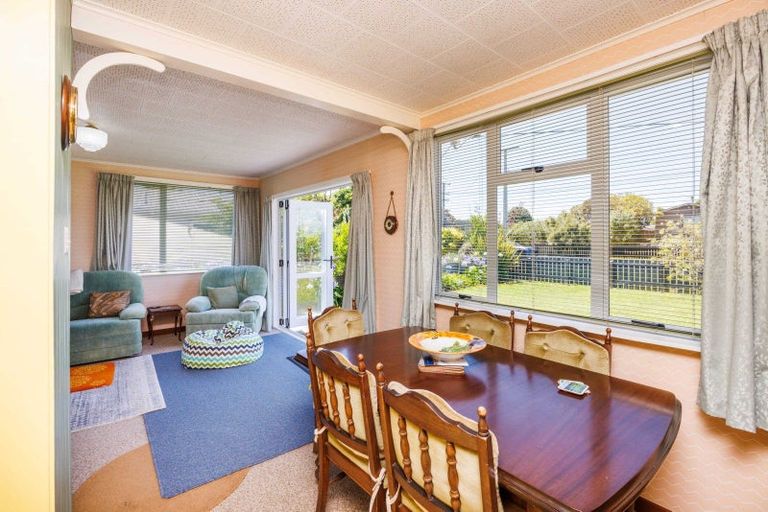 Photo of property in 72 Nash Parade, Foxton Beach, Foxton, 4815