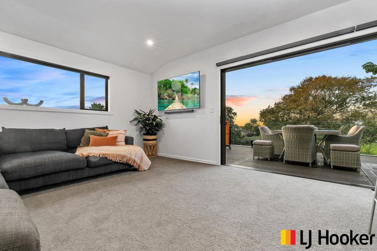 Photo of property in 15 Mareretu Avenue, Patumahoe, Pukekohe, 2679