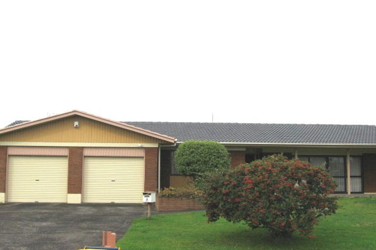 Photo of property in 8 Papatahi Place, Henderson, Auckland, 0610