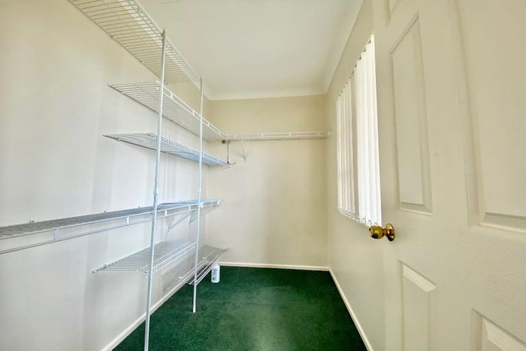 Photo of property in 7 Sesame Grove, Goodwood Heights, Auckland, 2105