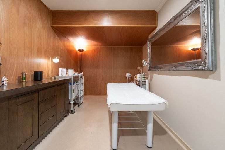 Photo of property in 21 Winsley Terrace, Churton Park, Wellington, 6037