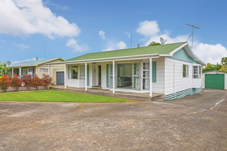 Photo of property in 35 Victoria Street, Coromandel, 3506