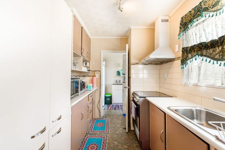 Photo of property in 18 Blue Way, Glendene, Auckland, 0602