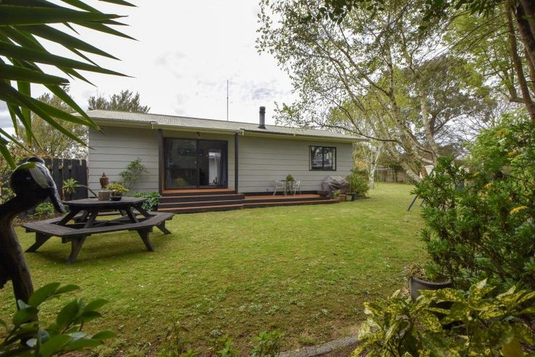 Photo of property in 9 Baillie Crescent, Carterton, 5713