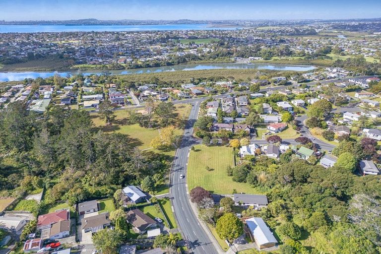 Photo of property in 20 Spargo Road, Massey, Auckland, 0614