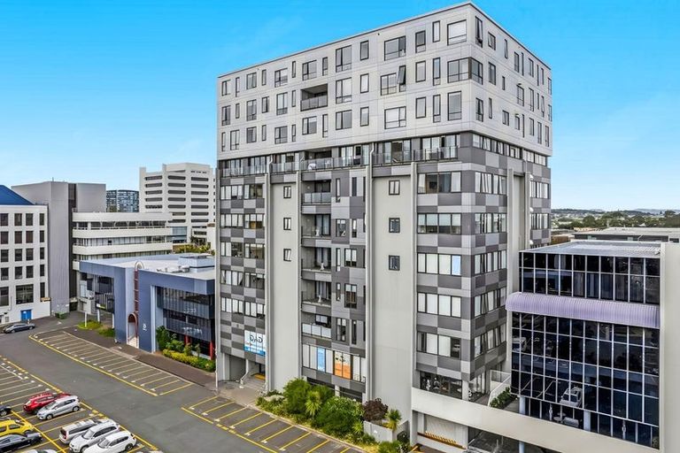 Photo of property in Twin Towers, 302/17 Putney Way, Manukau, Auckland, 2104
