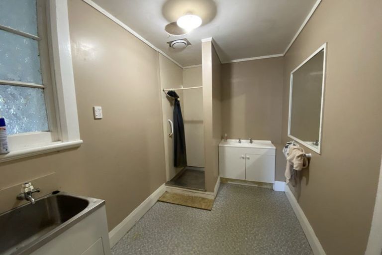 Photo of property in 20 Oxford Street, Hokowhitu, Palmerston North, 4410