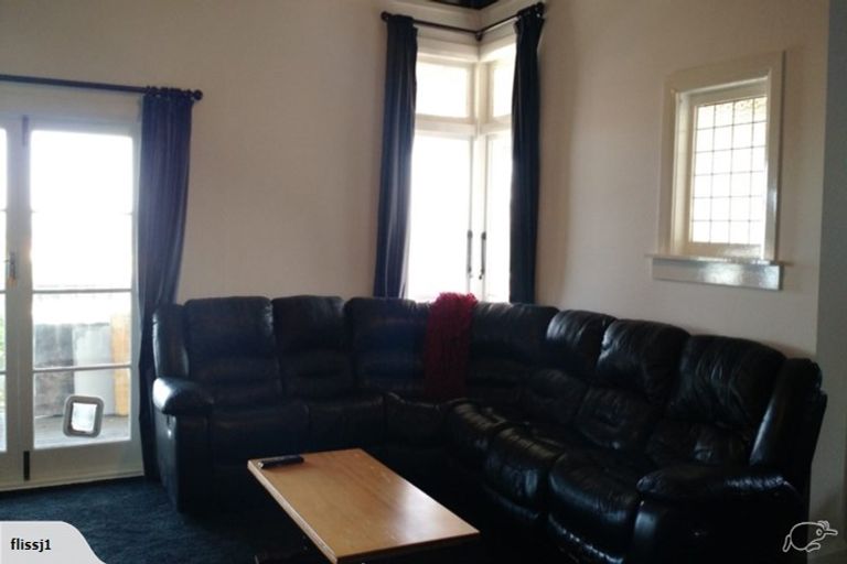 Photo of property in 38 Cameron Road, Bluff Hill, Napier, 4110