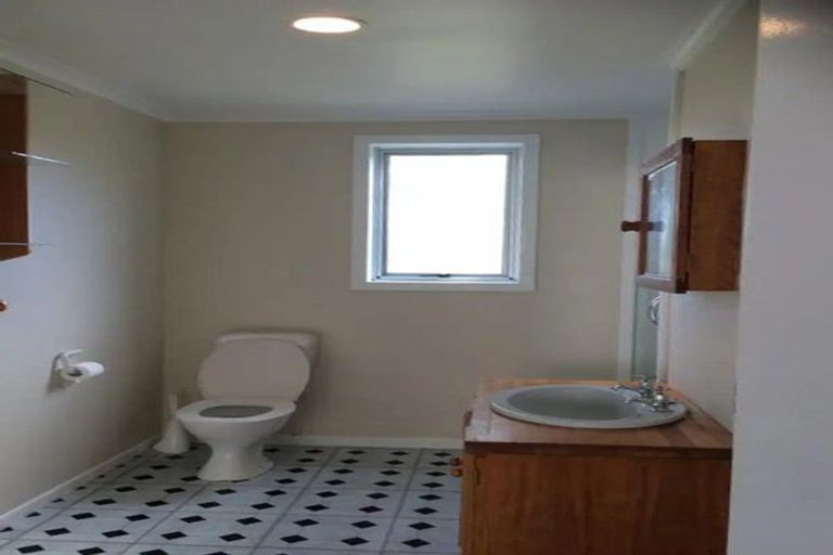 Photo of property in 16 Towai Street, Inglewood, 4330