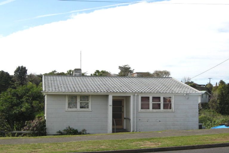Photo of property in 66 Banks Street, Marfell, New Plymouth, 4310