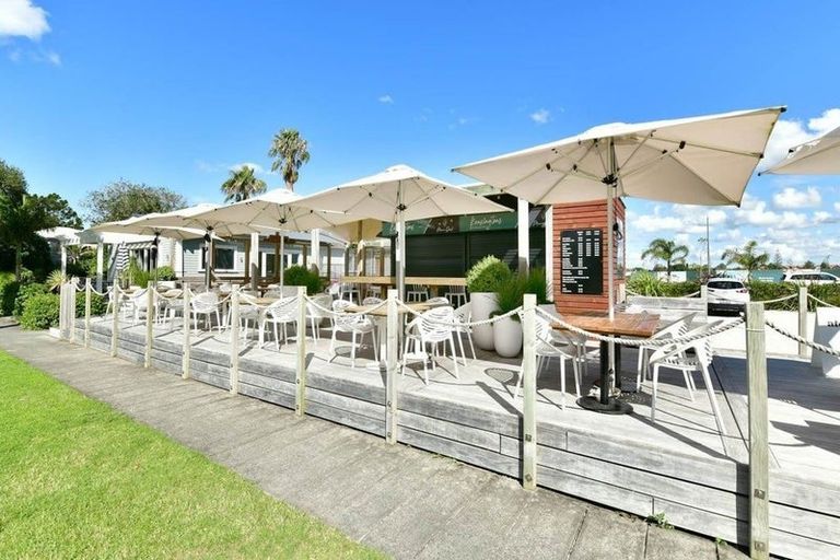 Photo of property in 75 Panorama Heights, Orewa, 0931