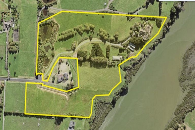 Photo of property in 111 Riverland Road, Kumeu, 0892