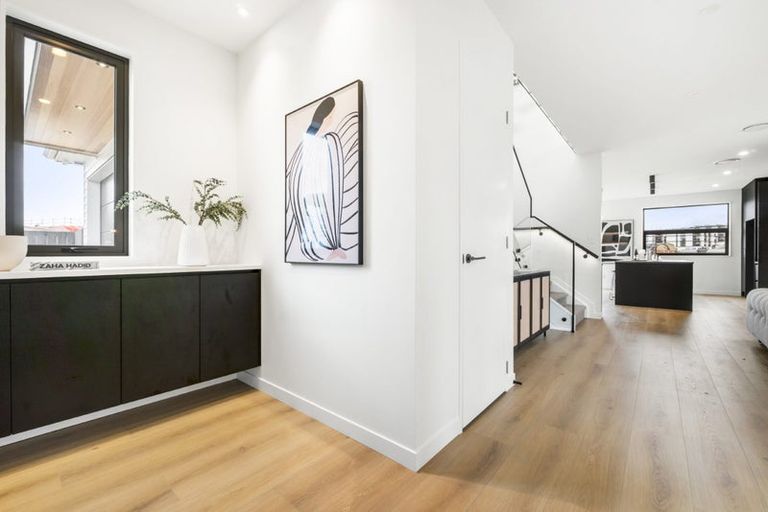 Photo of property in 29 Streamview Way, Long Bay, Auckland, 0630