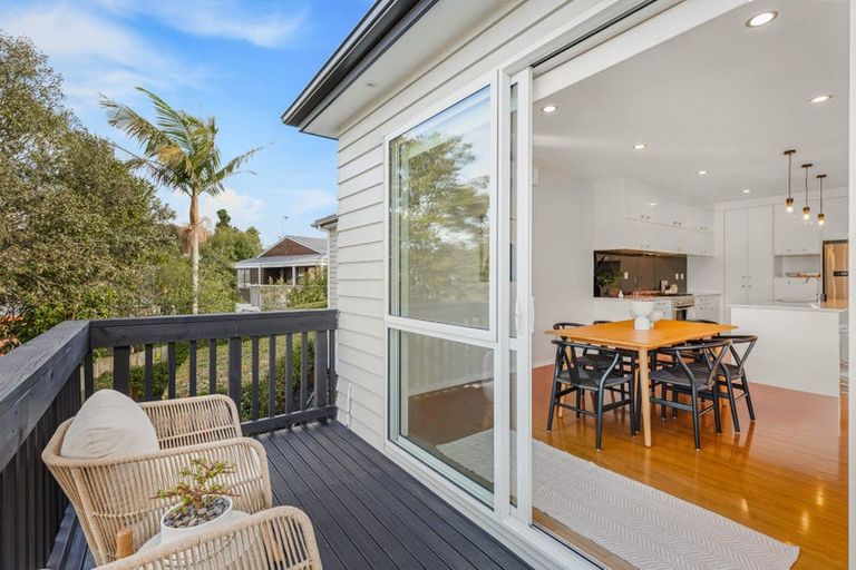 Photo of property in 19b Duncan Avenue, Te Atatu South, Auckland, 0610