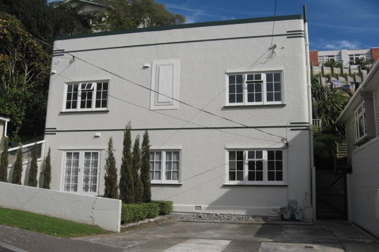 Photo of property in 2/18 Ponsonby Road, Karori, Wellington, 6012