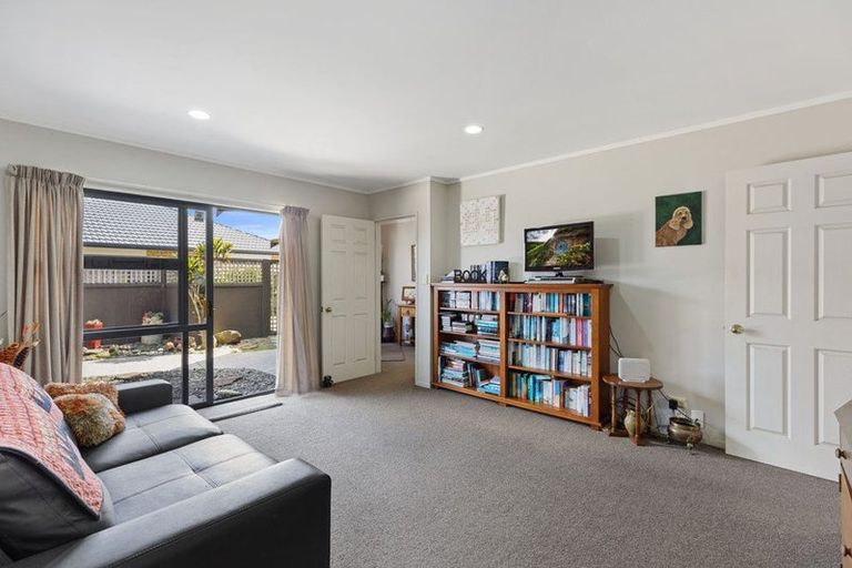 Photo of property in 27 Olympus Grove, Papamoa Beach, Papamoa, 3118