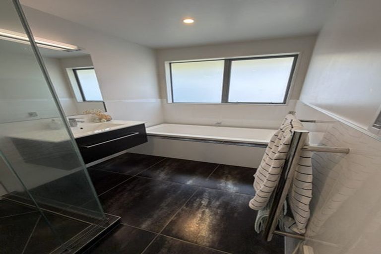 Photo of property in 63a Bay View Road, Moncks Bay, Christchurch, 8081