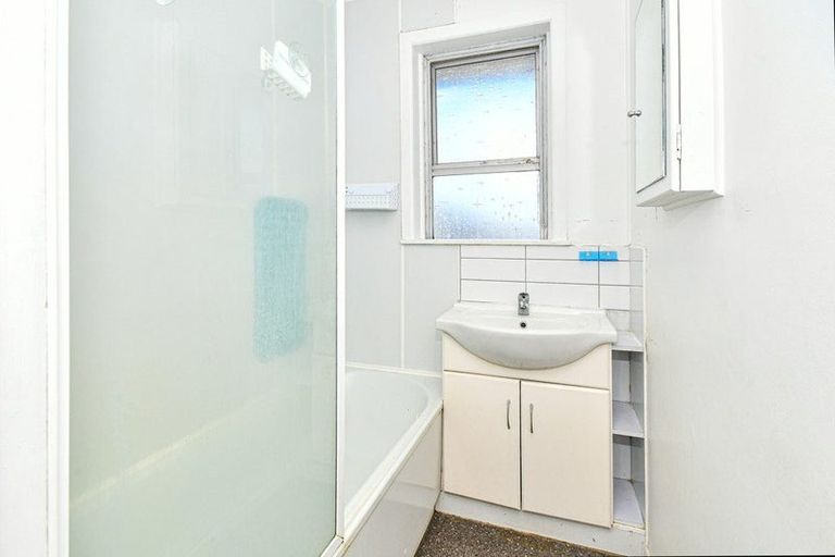 Photo of property in 1/69 Coronation Road, Papatoetoe, Auckland, 2025