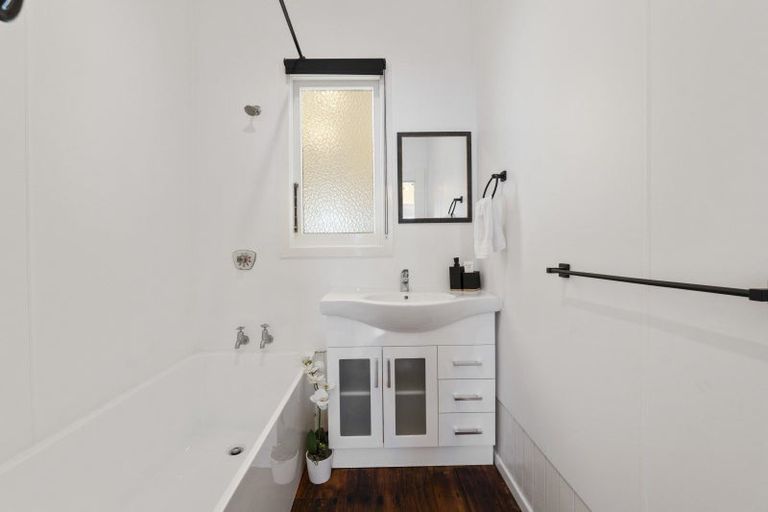 Photo of property in 82 Orlando Street, Stratford, 4332