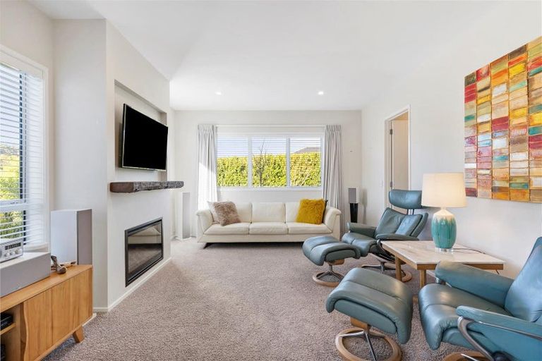 Photo of property in 6 Fruitlands Road, Kumeu, 0810