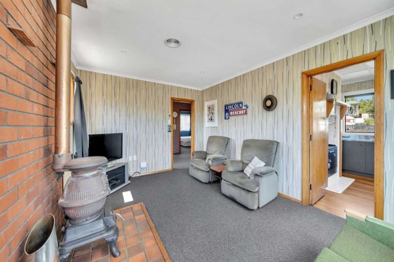 Photo of property in 24 Halsey Street, Clinton, 9534