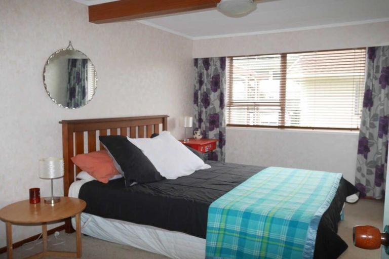 Photo of property in 29 Frimley Terrace, Waikanae Beach, Waikanae, 5036