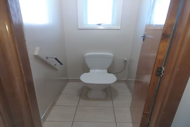 Photo of property in 1/79 Hills Road, Edgeware, Christchurch, 8013