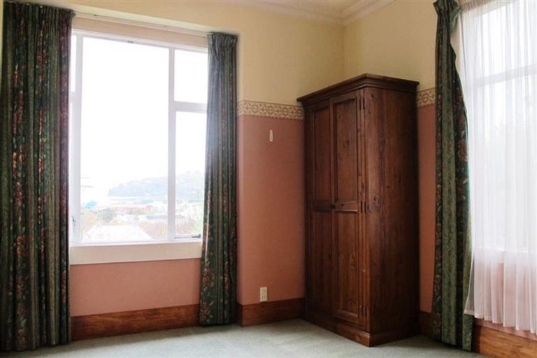 Photo of property in 22 South Road, Kensington, Dunedin, 9011