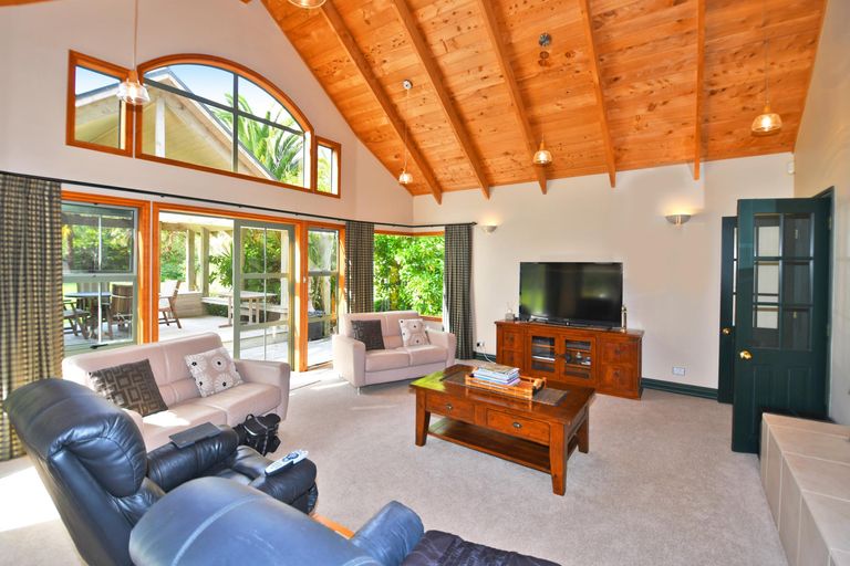 Photo of property in 28 Kaipara Flats Road, Dome Forest, Warkworth, 0981