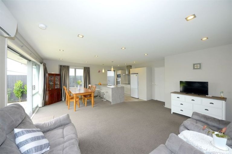 Photo of property in 21 Hamill Road, Halswell, Christchurch, 8025