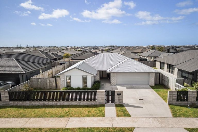 Photo of property in 203 Te Okuroa Drive, Papamoa, 3118