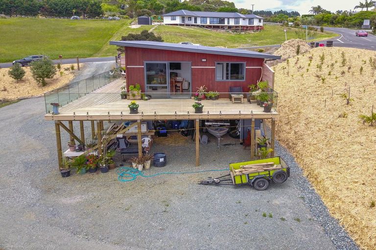 Photo of property in 1 Pekama Drive, Cable Bay, 0420