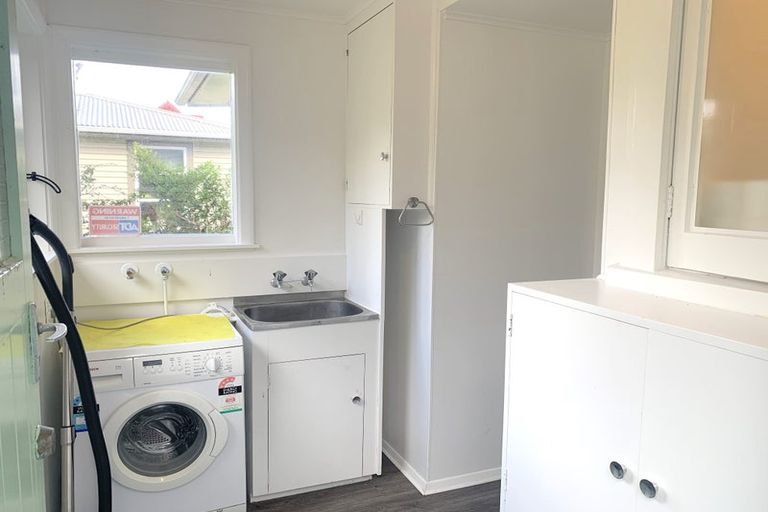 Photo of property in 34 Ranui Terrace, Tawa, Wellington, 5028