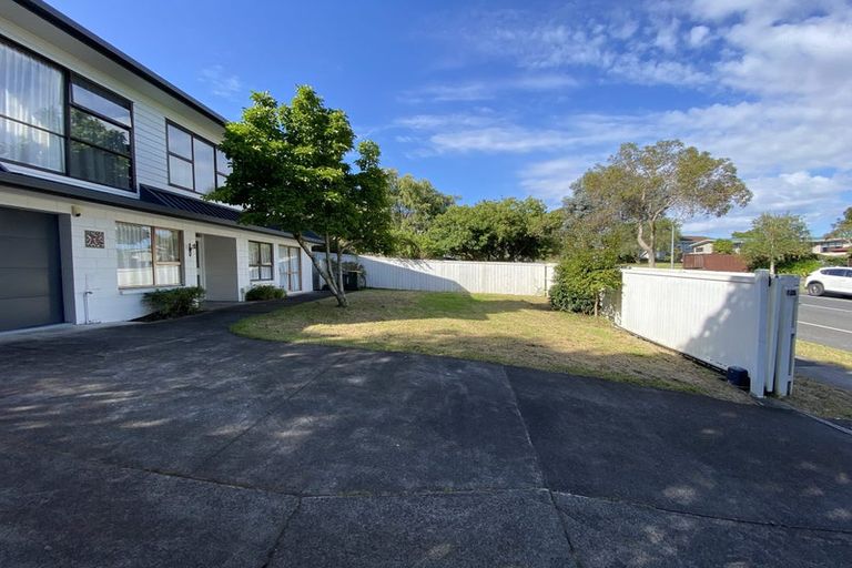 Photo of property in 36 Murvale Drive, Bucklands Beach, Auckland, 2014