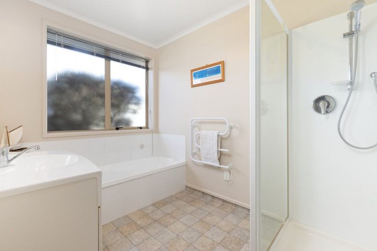 Photo of property in 724 Gloucester Road, Papamoa Beach, Papamoa, 3118