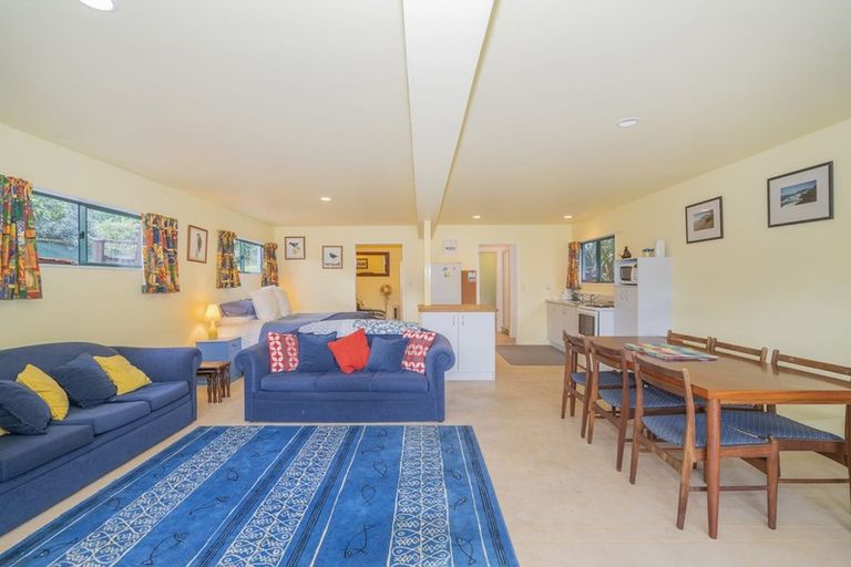 Photo of property in 152 Ocean Beach Road, Tairua, 3508