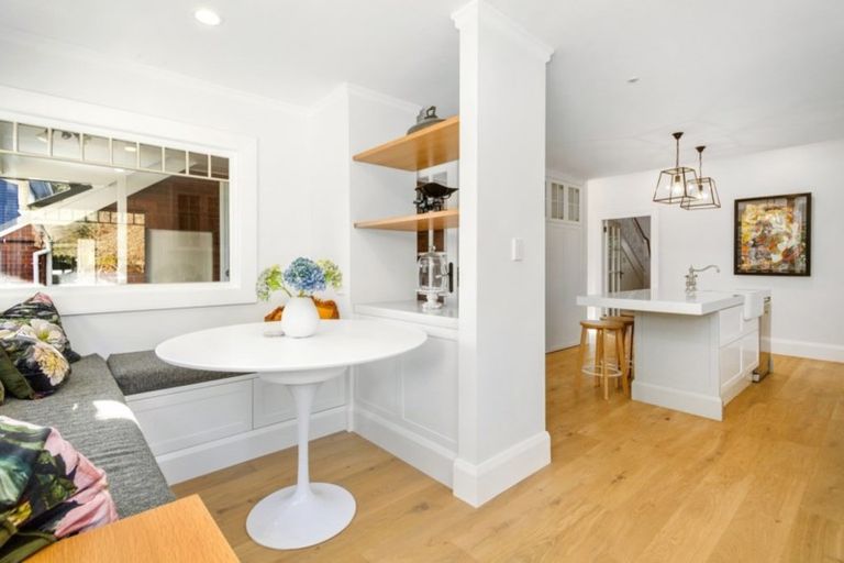 Photo of property in 301 Fergusson Drive, Heretaunga, Upper Hutt, 5018