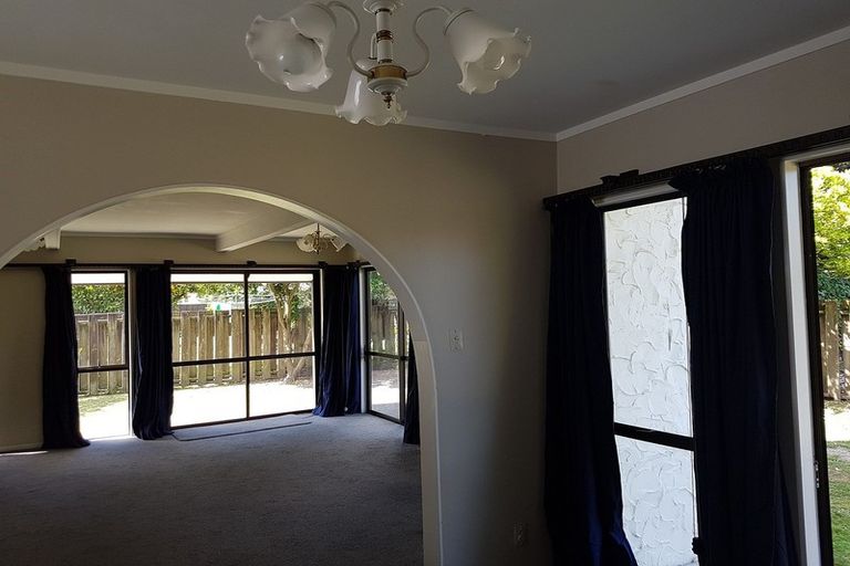 Photo of property in 14b Kindergarten Drive, Conifer Grove, Takanini, 2112