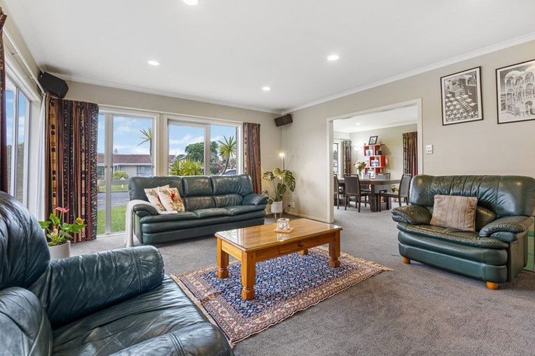 Photo of property in 4 Evelyn Place, Welbourn, New Plymouth, 4310