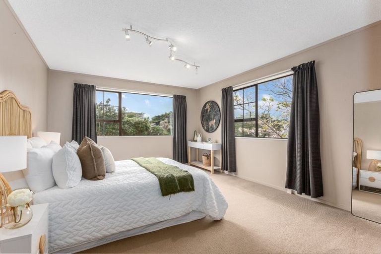 Photo of property in 2 James Cook Drive, Whitby, Porirua, 5024