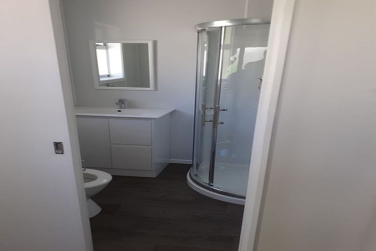 Photo of property in 15 Freshney Place, Hillpark, Auckland, 2102