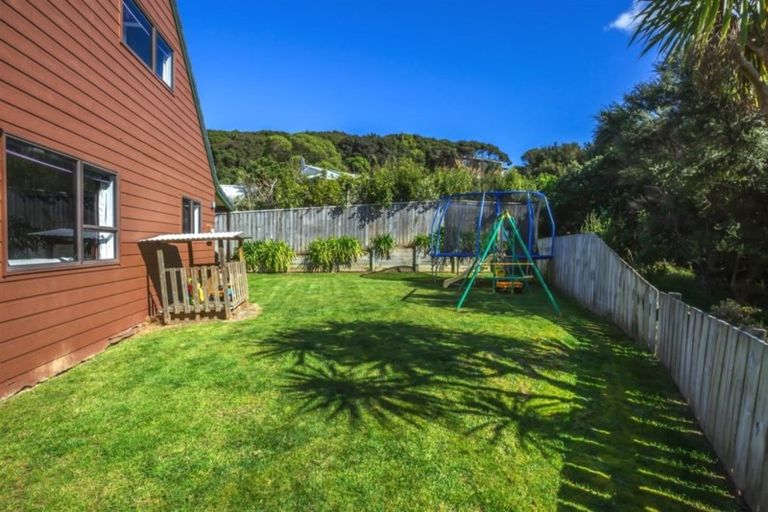 Photo of property in 9 Seagull Place, Whitby, Porirua, 5024