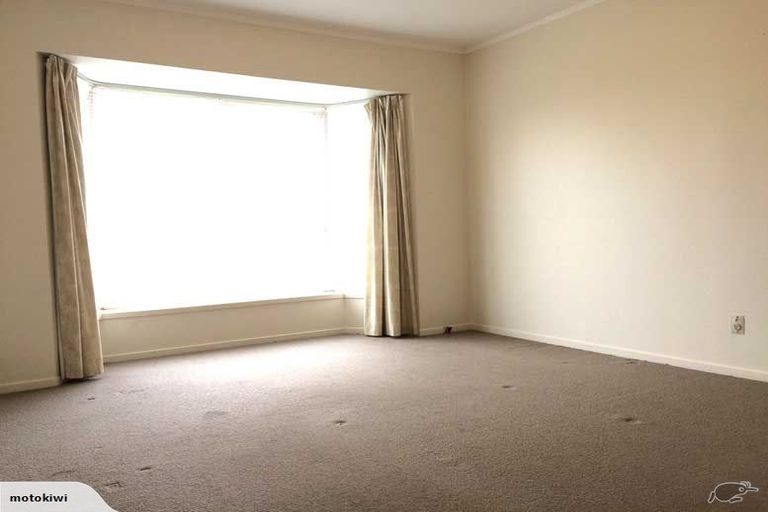 Photo of property in 2/17 Miramar Place, Pakuranga, Auckland, 2010