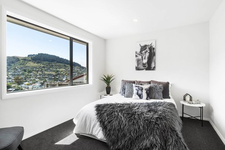 Photo of property in 28 Ticehurst Road, Lyttelton, 8082