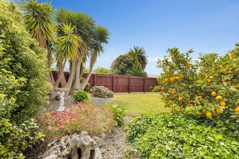 Photo of property in 4 Belvedere Crescent, Takaro, Palmerston North, 4412