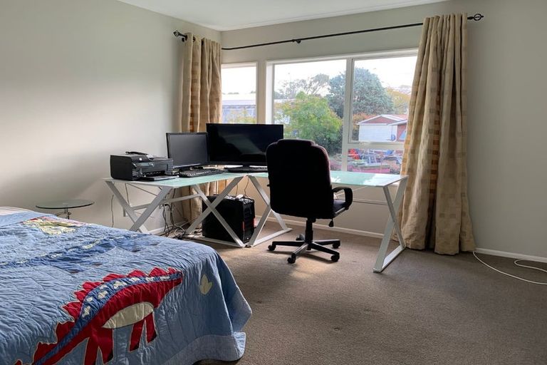 Photo of property in 386a East Coast Road, Sunnynook, Auckland, 0630