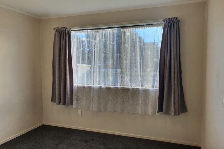 Photo of property in 18 Armada Drive, Ranui, Auckland, 0612