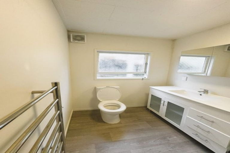 Photo of property in 73b Great North Road, Saint Johns Hill, Whanganui, 4501