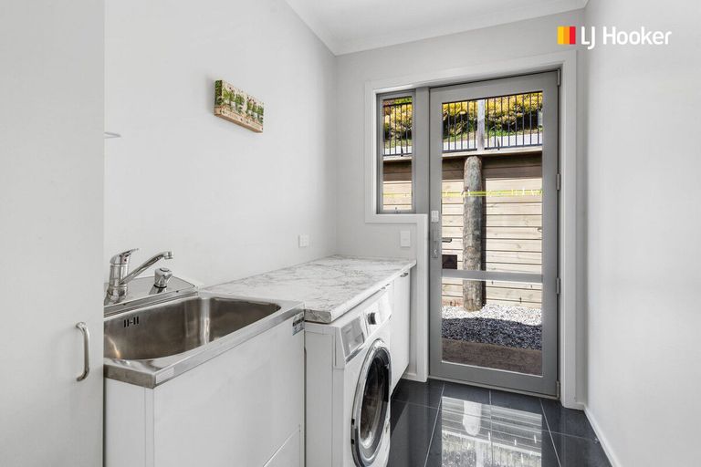 Photo of property in 218 Gladstone Road North, Mosgiel, 9024