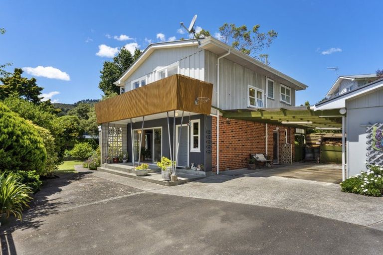 Photo of property in 18a Hawthorn Crescent, Stokes Valley, Lower Hutt, 5019